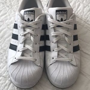 Adidas Superstar Women’s size 9